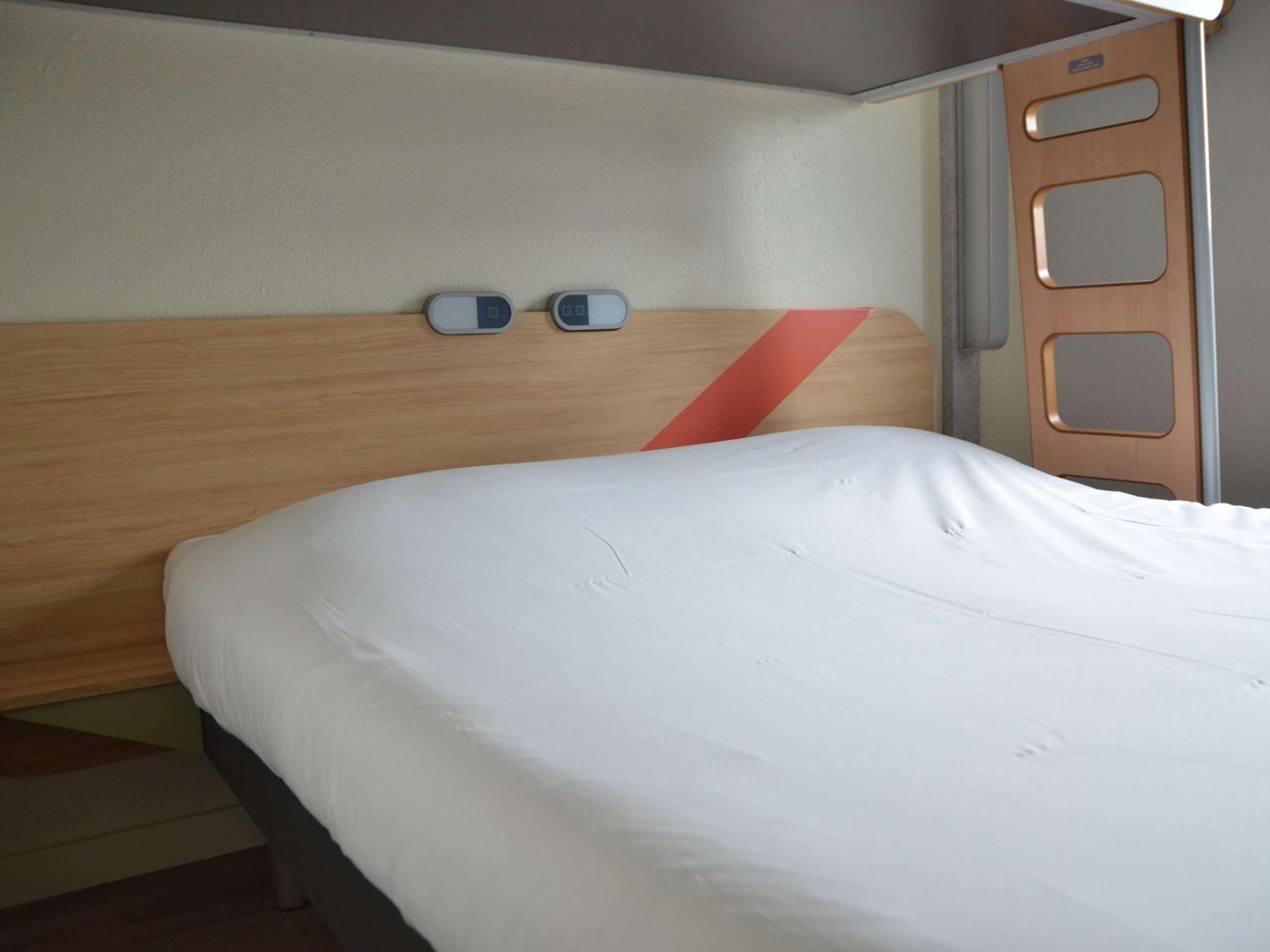 Ibis Budget Rouen Nord Isneauville Экстерьер фото